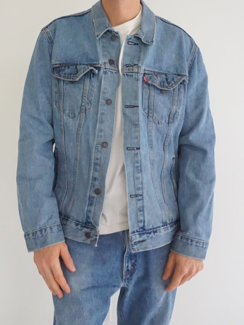 Vintage Levi Strauss & Co Light Blue Wash Classic Western Trucker Denim Jacket L